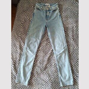 ZARA Women's High Waist Mom Fit Jeans, Size US 2 (EUR 34), Light Wash Denim